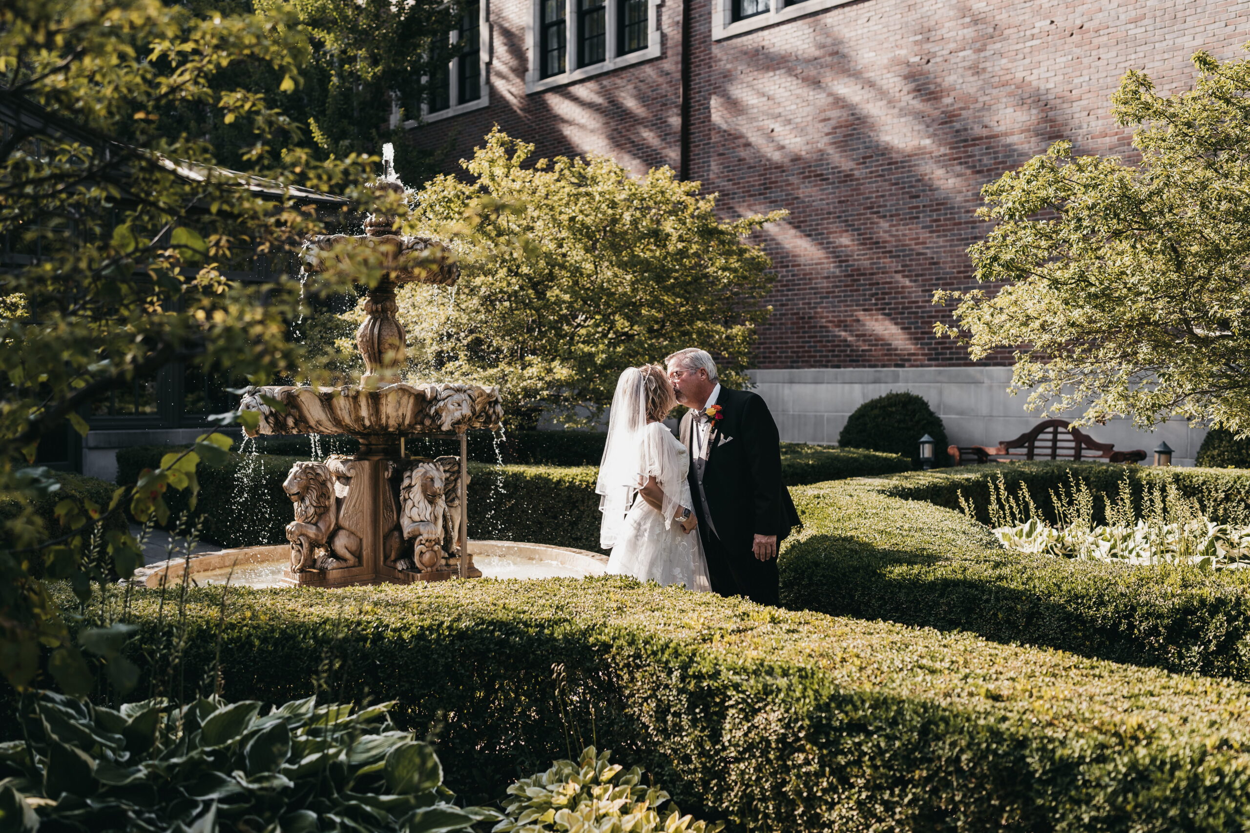 Ross and Jennifer share a kiss before their ceremony.
